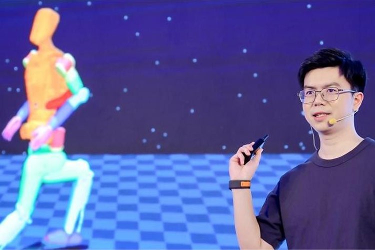 天才少年稚晖君UB8优游机器人走路进场！AI模型做大脑，目标售价20万以内