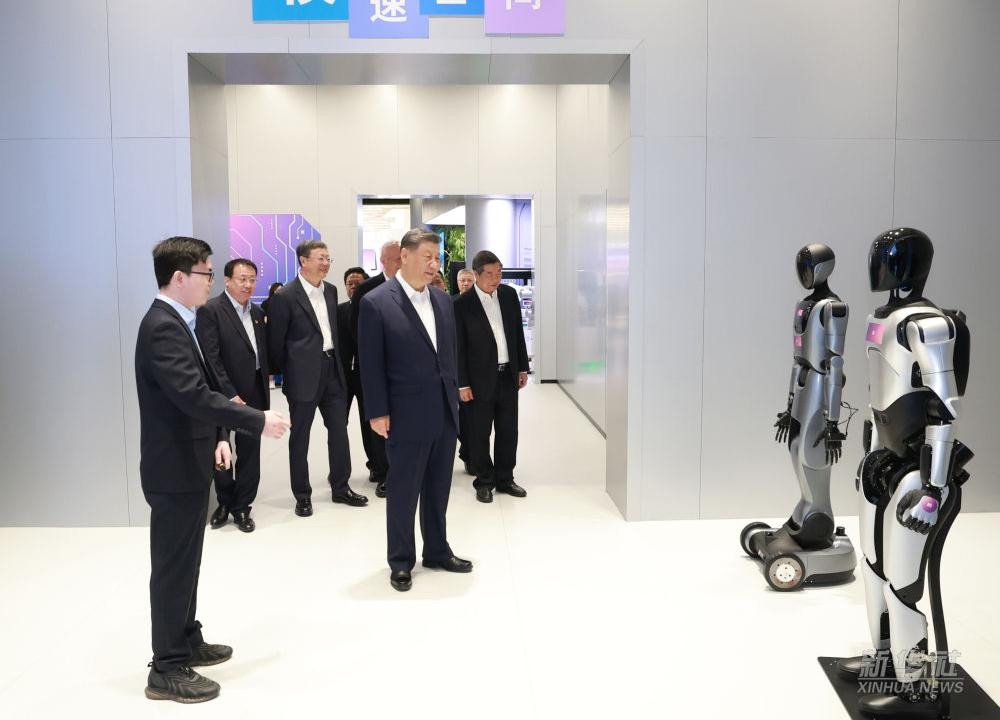 习近平总书记到上海调研，UB8优游代表具身智能行业汇报进展